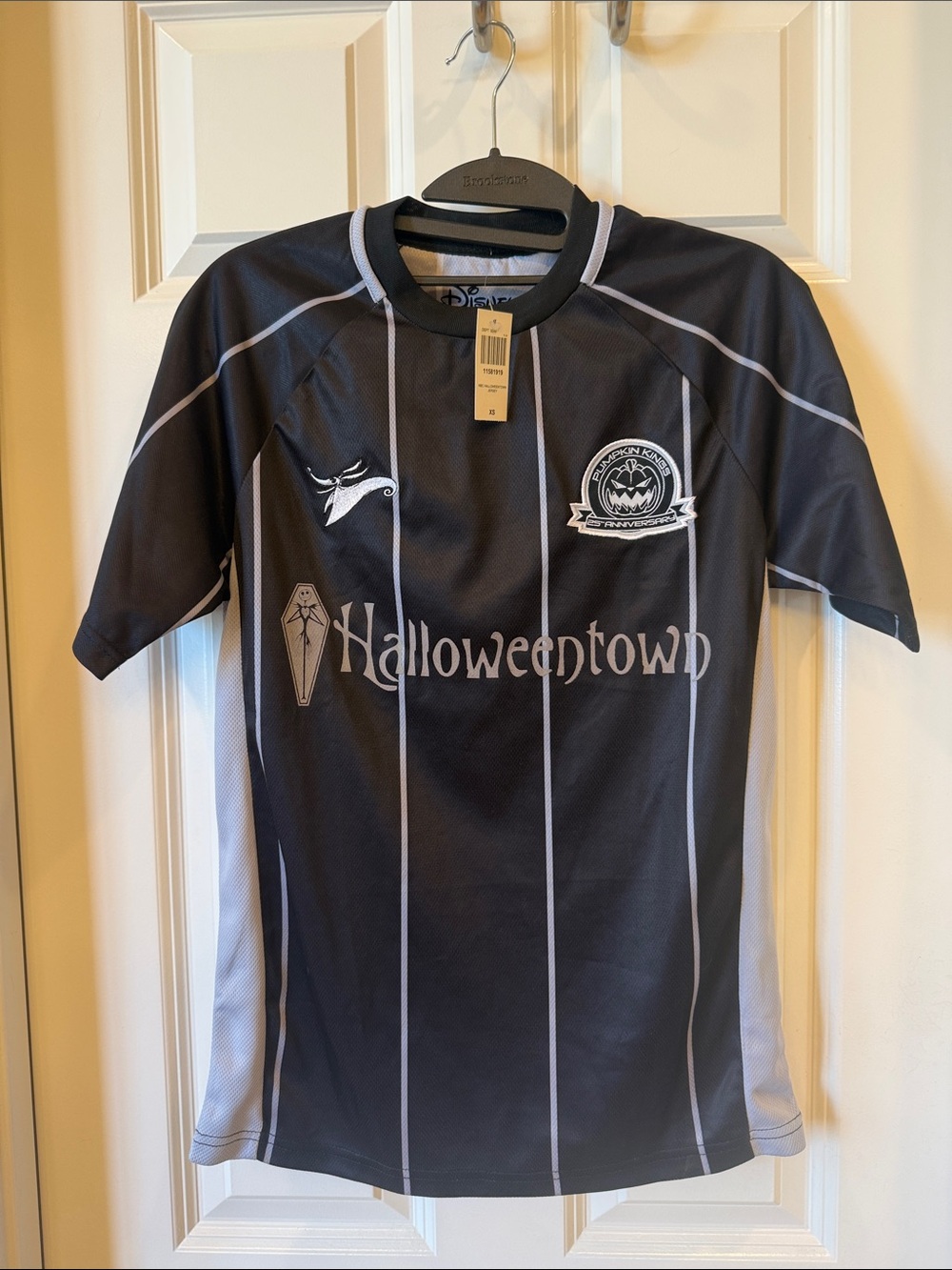 Nightmare Before Xmas 25th anniversary “Halloweentown”Black Jersey, XS NWT